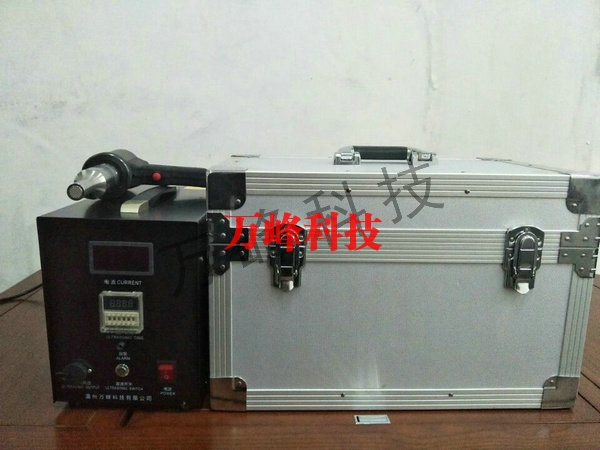 常熟WF-1200型超声波焊接机